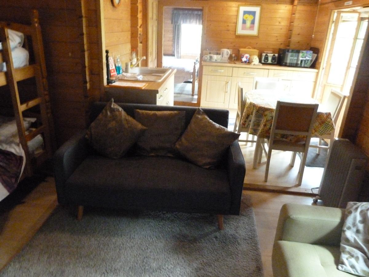 Bed and Breakfast Hillside Self Catering Солсбери Экстерьер фото